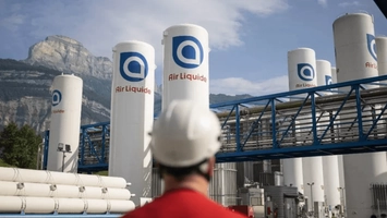 Air Liquide hydrogen storage tanks and pipeline infrastructure at an industrial facility